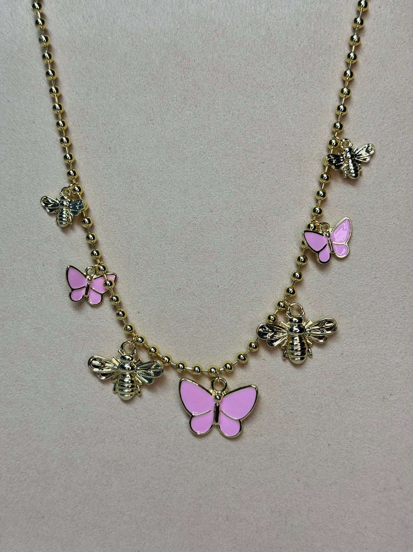 Collar mariposa rosa 💖