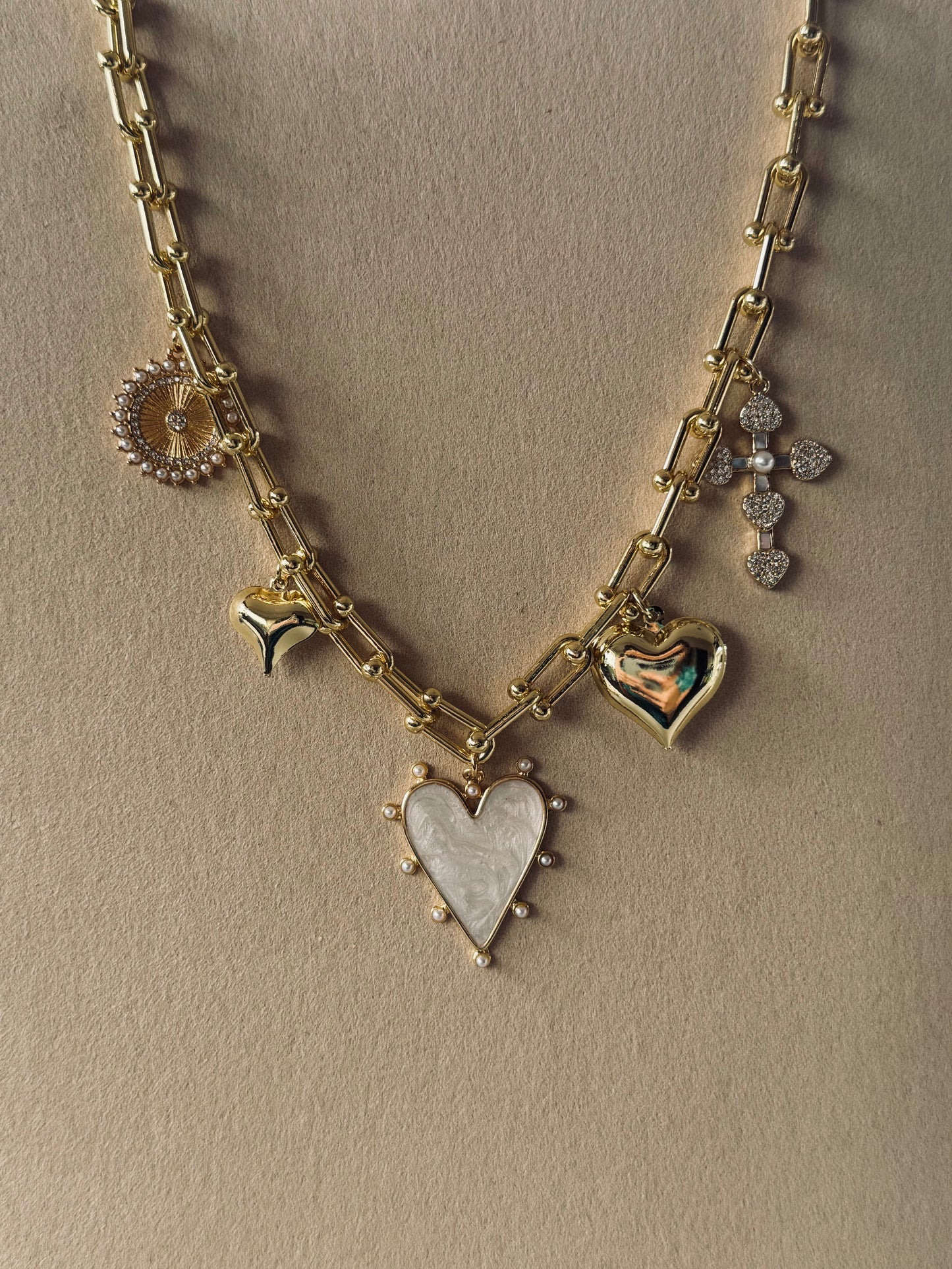 Collar corazón blanco Maxi ✨