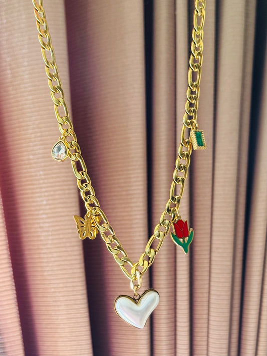 Collar corazón blanco 🤍